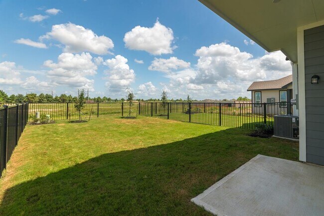 Building Photo - 21238 Black Gap Wildlife Dr