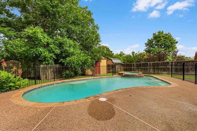 Building Photo - 6901 Red Fox Trail