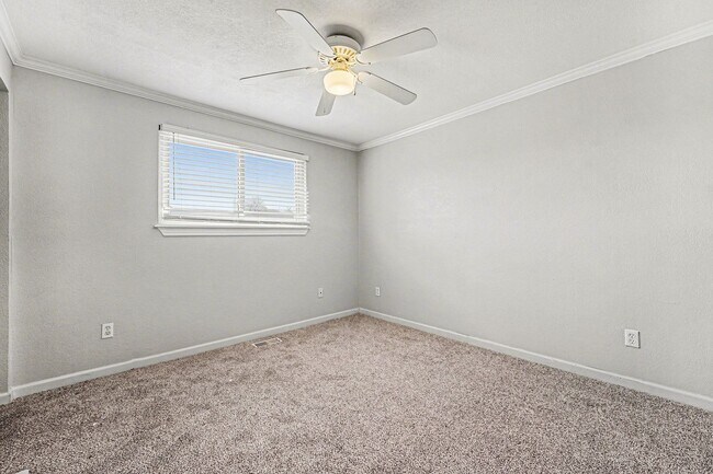 Building Photo - Exceptional and spacious three bedroom, two bath home in Thornton.