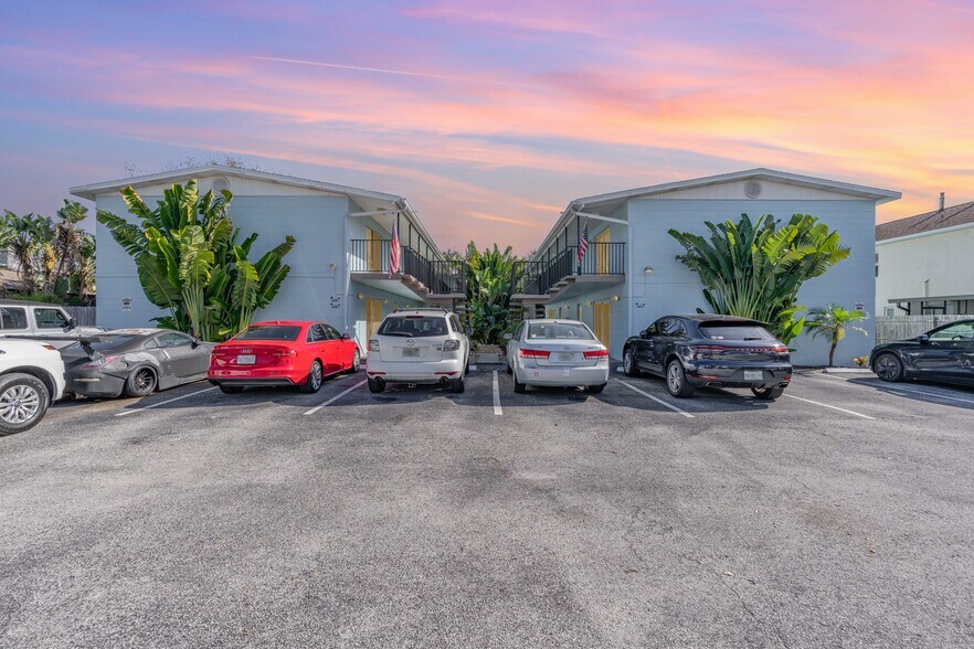 Building Photo - 279 S Brevard Ave