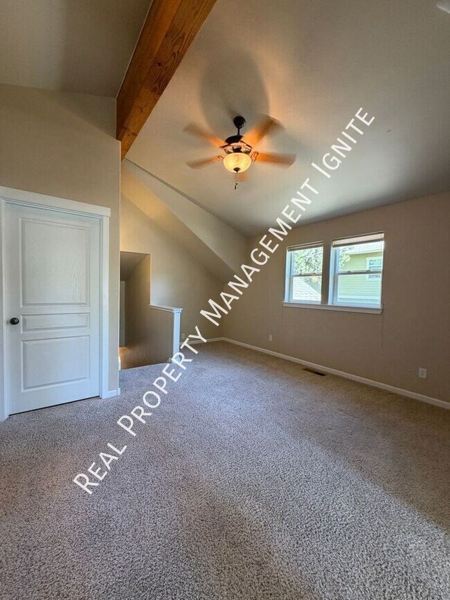 Building Photo - 2447 NW Shields Dr