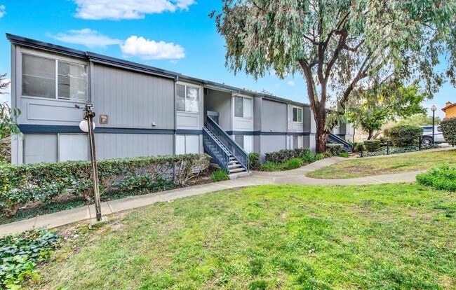 Building Photo - Gorgeous 2 Bed, 1 Bath Condo in Vallejo --...