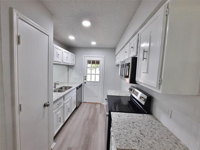 Building Photo - 4609 Riverpark Dr