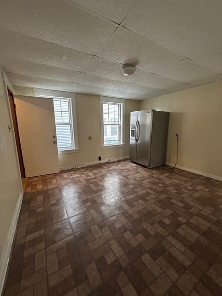 Kitchen - 47 Juniper St