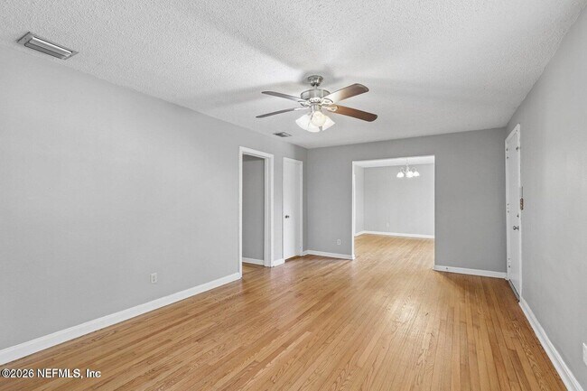 Building Photo - 356 Tidewater Cir W