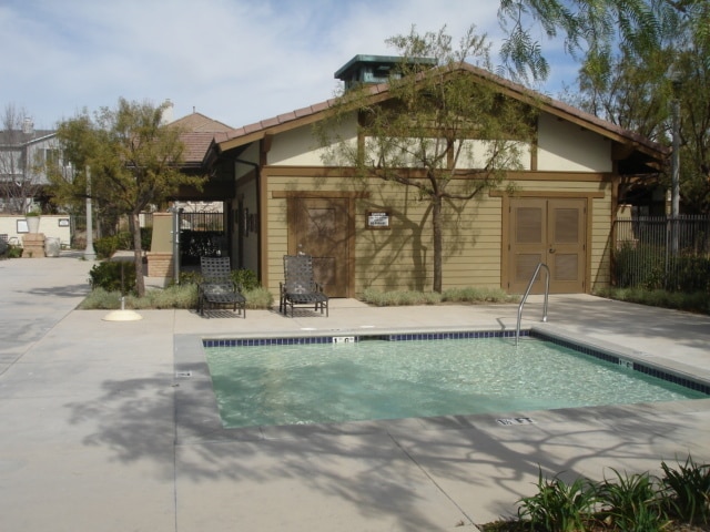 Building Photo - Andorra Community 3 Bedroom Rental Home in Valencia!