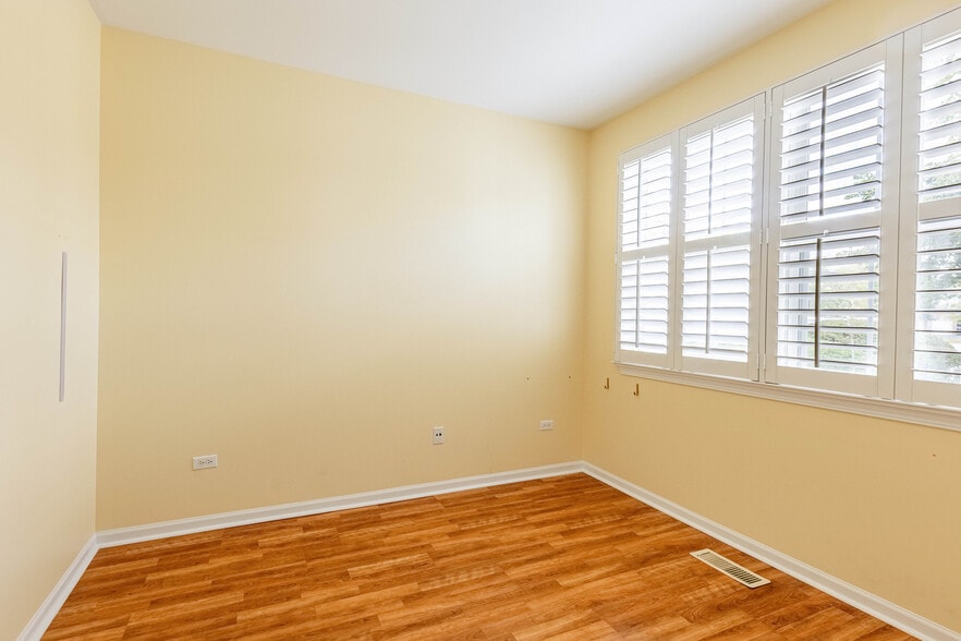 2nd bedroom - 2965 Stockton Ct