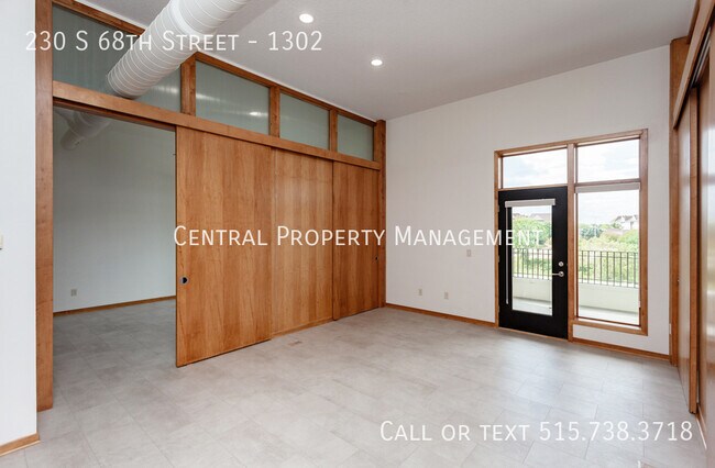 Building Photo - 230 S 68th St