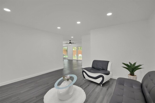 Building Photo - 1408 Fairfield Dr