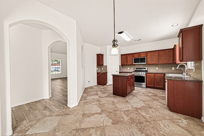 Building Photo - 25135 Florina Ranch Dr