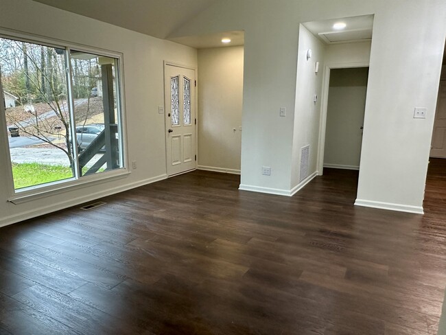 Building Photo - 2413 Pentland Dr