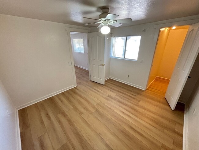 Building Photo - Charming 2Bed/1Bath apartment W/ Private front yard w/ porch and oversized backyard in Henderson