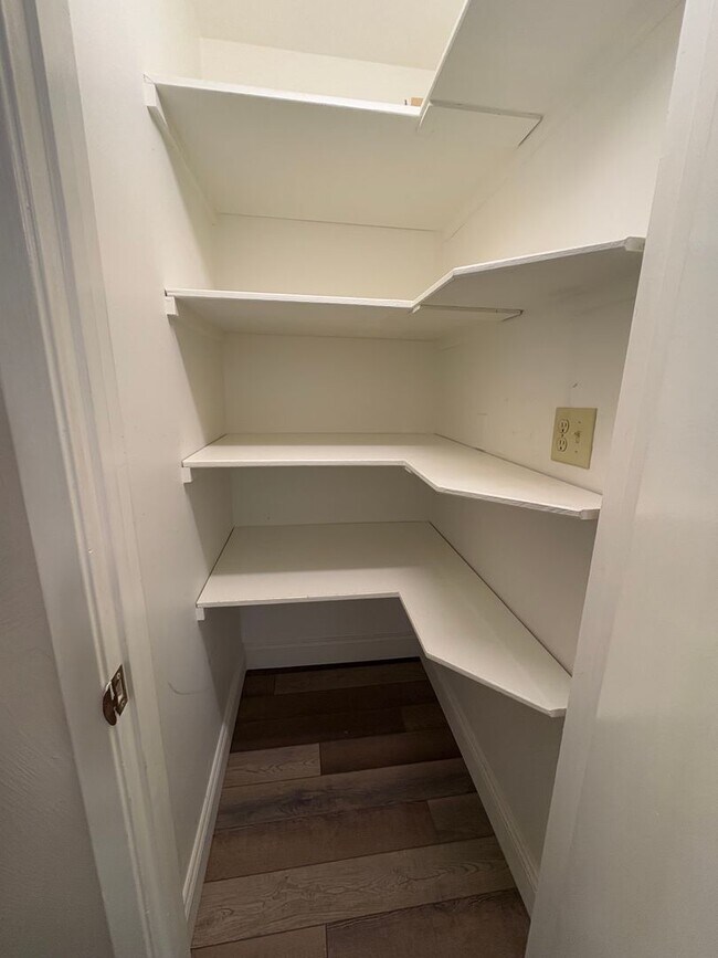 Building Photo - NW Visalia Home Near Country Club coming soon!