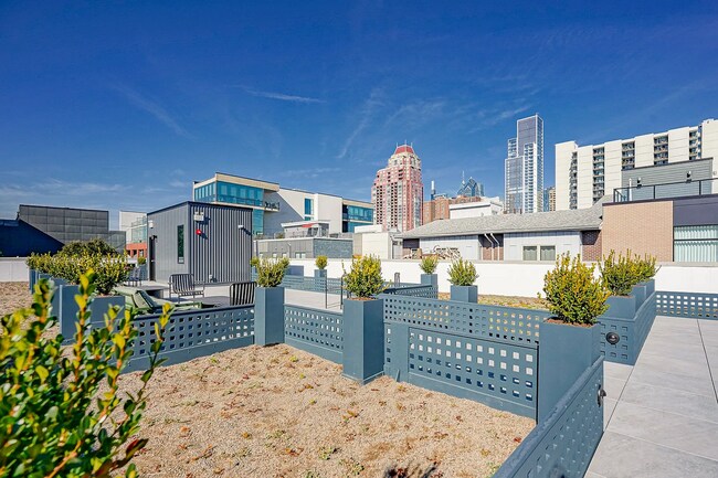 Building Photo - 1301 Bainbridge St