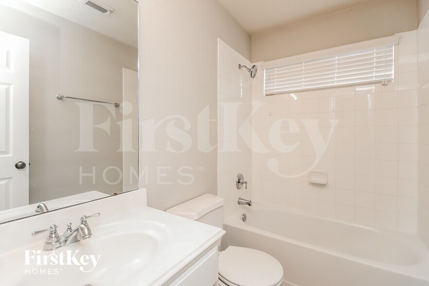 Building Photo - 14419 Stonebury Trail Ln