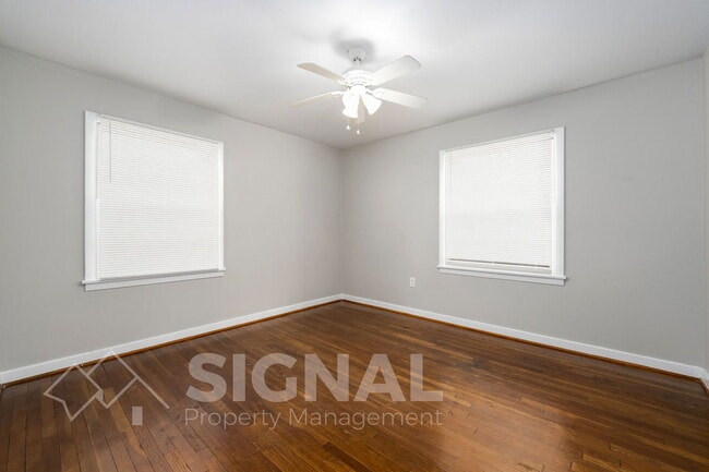 Building Photo - 425 Forsythe St