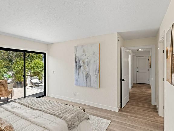 Building Photo - 4000 Rio Rd