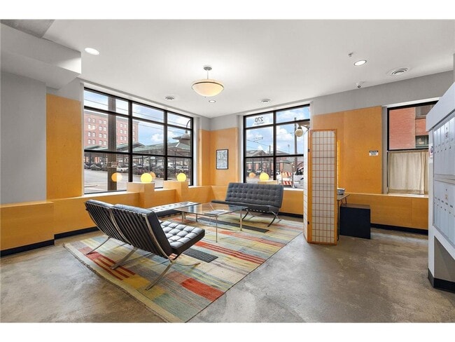 Building Photo - 270 4th St E