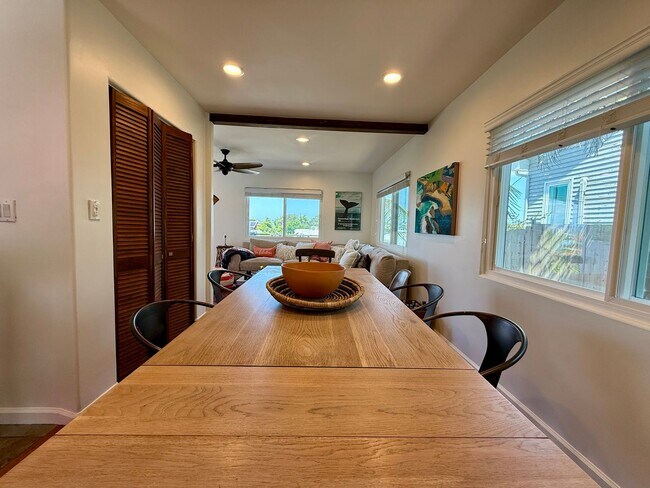 Building Photo - Gorgeous Fully Furnished Ocean Beach Retreat + FLEXIBLE STAY