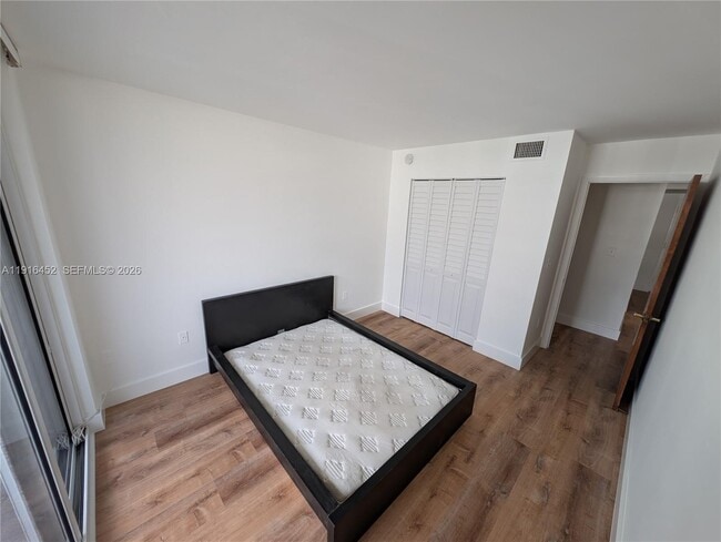 Building Photo - 7440 Harding Ave