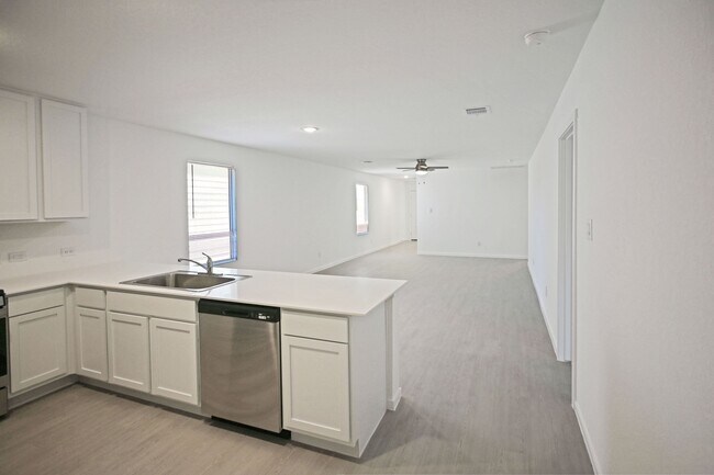 Building Photo - 227 Zyra Ave