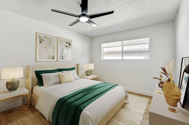 Building Photo - 1140 N Ogden