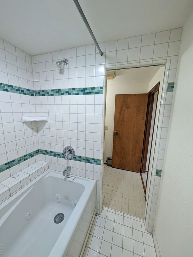 Building Photo - 284