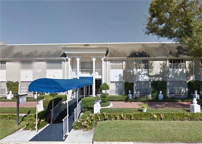 Building Photo - 2701 Bellefontaine St