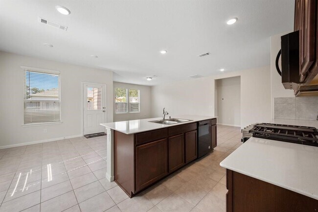 Building Photo - 9702 Fairymoss Ct