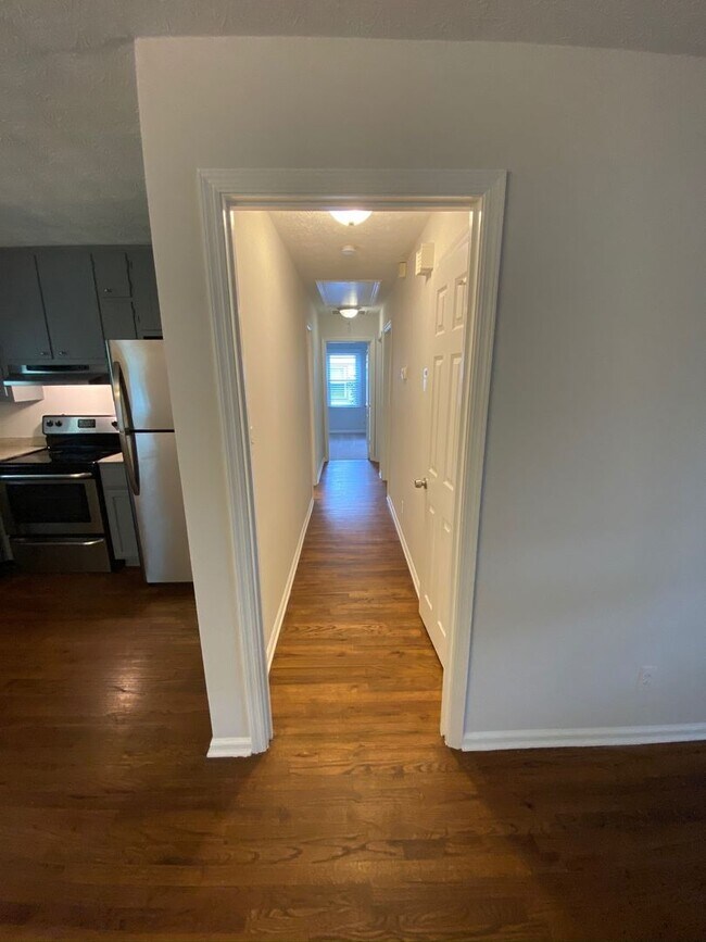 Building Photo - Charming Well Maintained Ranch on Quiet Cul-de-Sac – 3BR/2BA Near Downtown Decatur