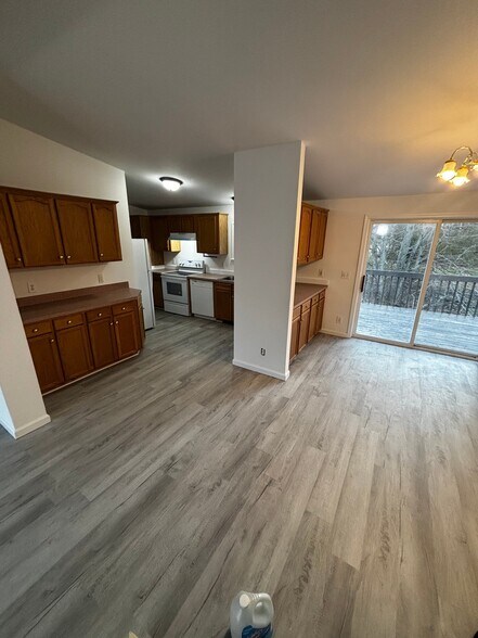 Building Photo - 9294 Bluebird Ct