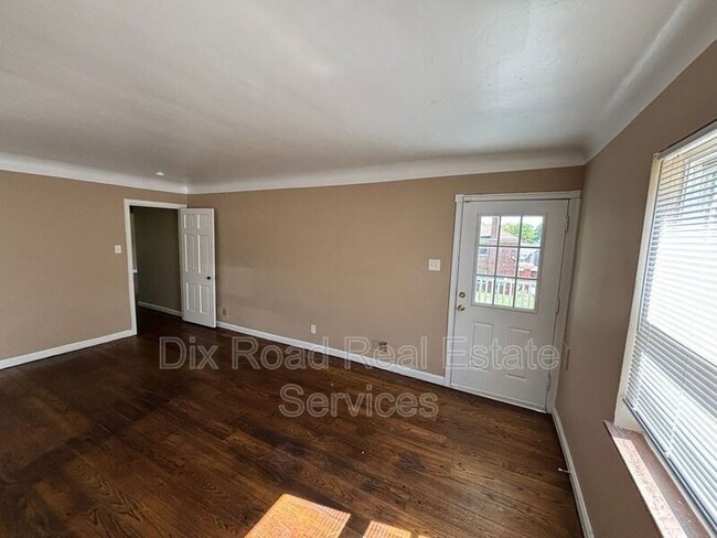 Building Photo - 1740 Carrahen Ave