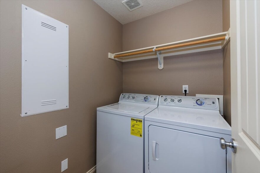 Laundry Rm. & Tech Panel - 15186 SW Canyon Wren Way