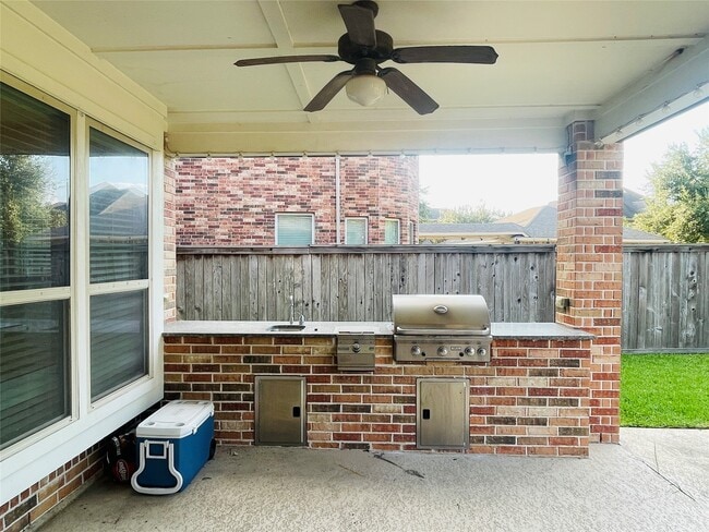 Building Photo - 5811 Tarpon Bay Ct