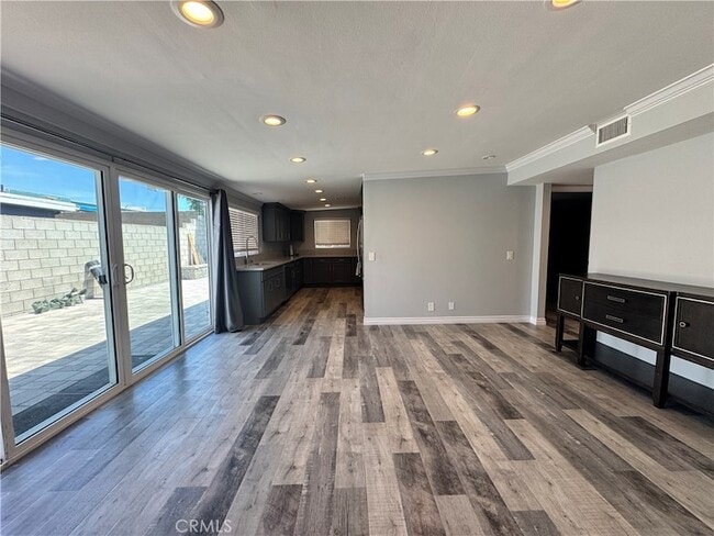 Building Photo - 1516 E Cyrene Dr