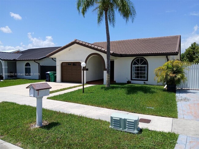Building Photo - 2424 SW 143rd Pl