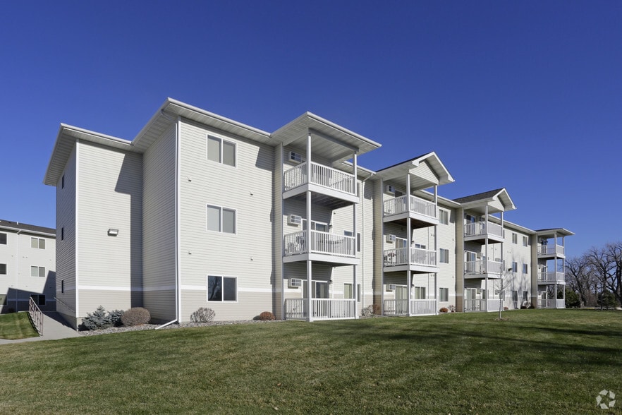 Elk Pointe 27002720 20th Ave SW Minot ND 58701 Apartment Finder
