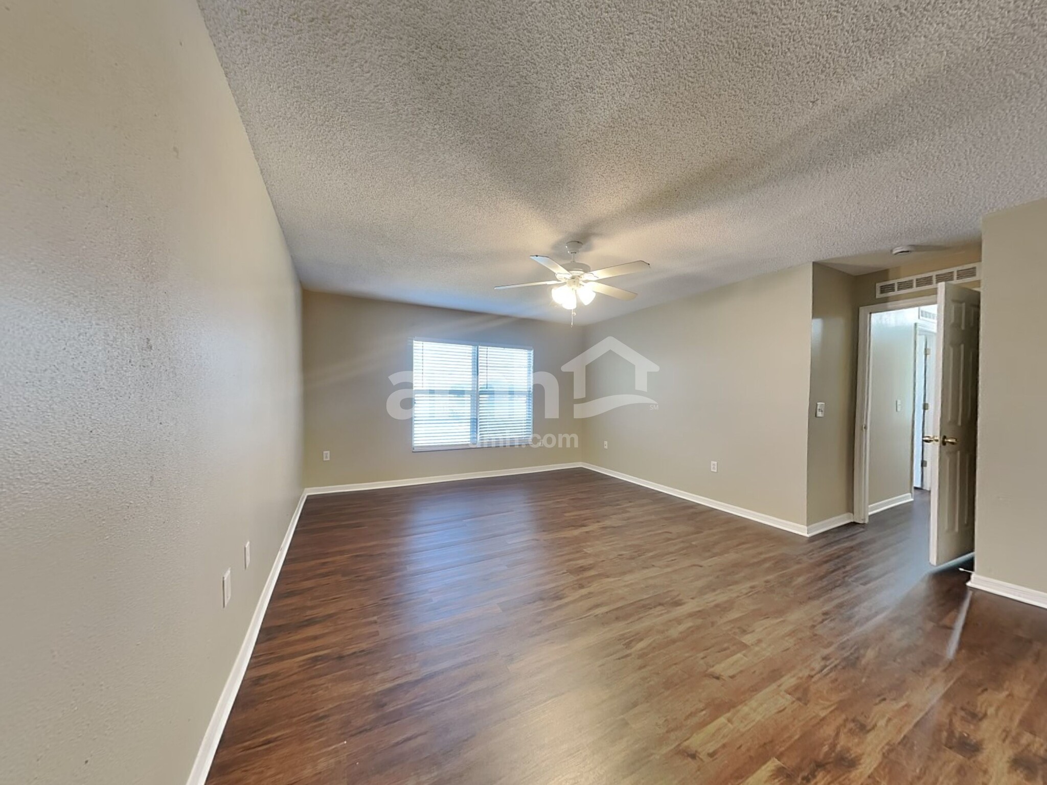 Building Photo - 12621 Lake Vista Dr