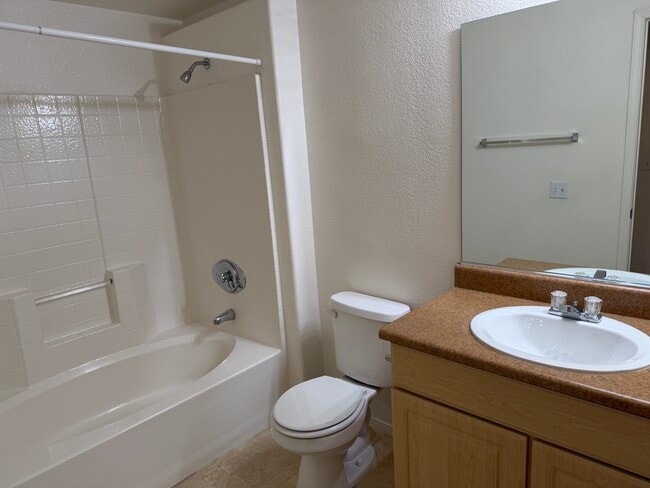 Building Photo - 8250 N Grand Canyon Dr