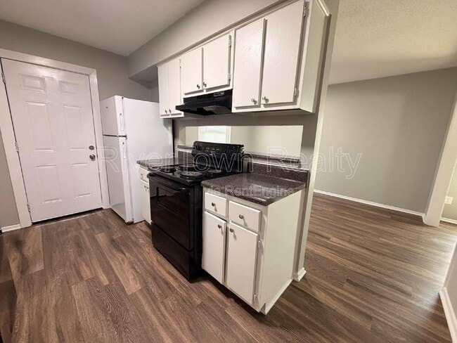 Building Photo - 691 Creekstone Cir