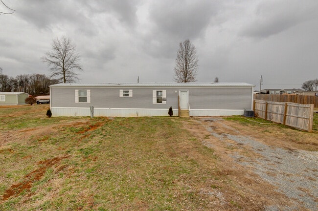 Building Photo - 295 Seays Rd