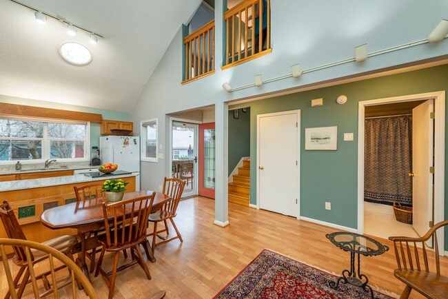 Building Photo - West Asheville Rental! Co-housing Development