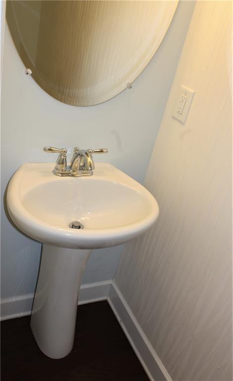 Building Photo - 2503 Norwood Dr SE