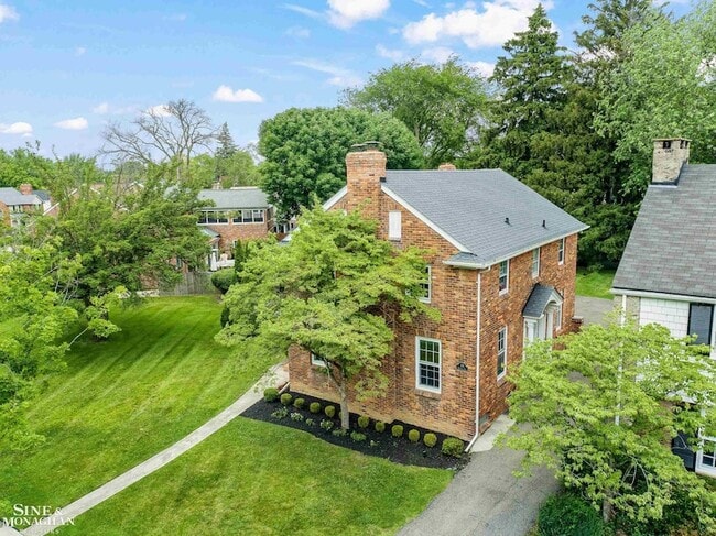 Building Photo - 276 Lewiston Rd