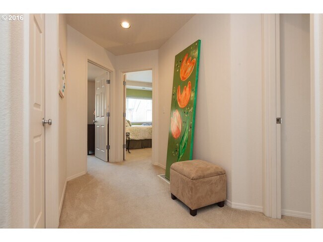 Upstairs Hall - 1120 SE Tamora Ave