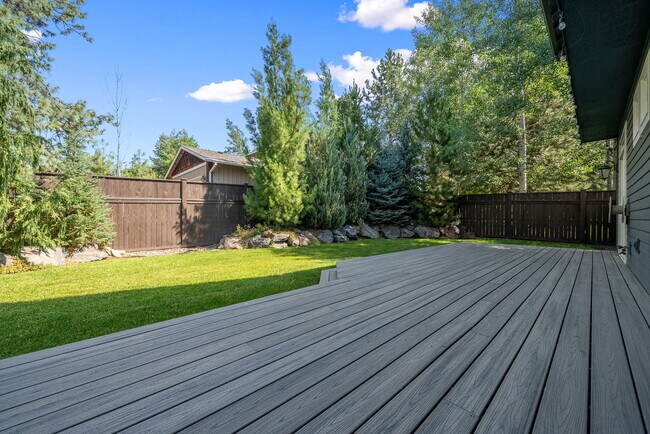 Building Photo - 2956 NW Chardonnay Ln