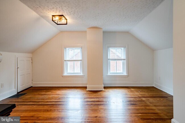 Building Photo - 310 W Biddle St