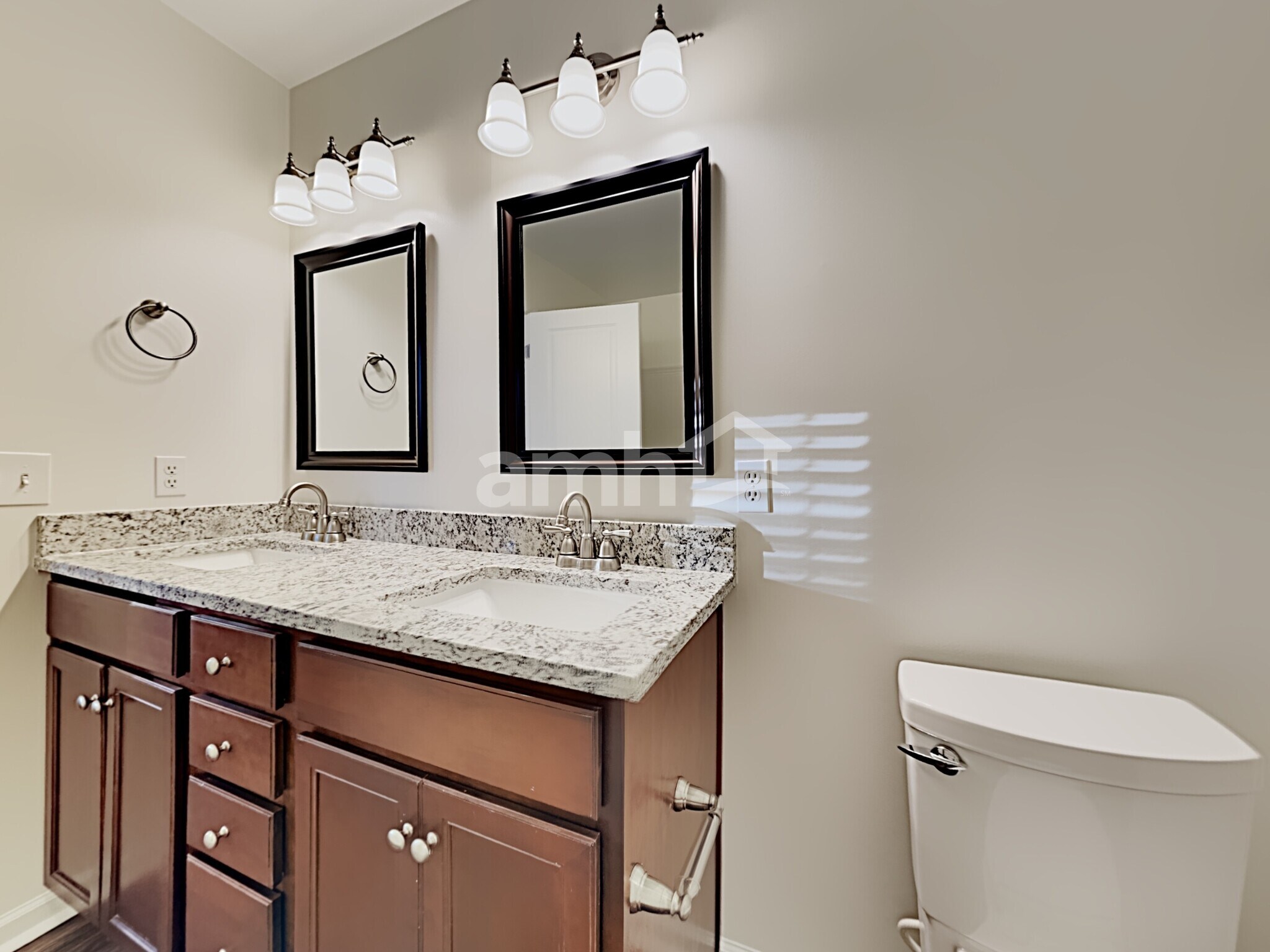 Building Photo - 271 Cameron St