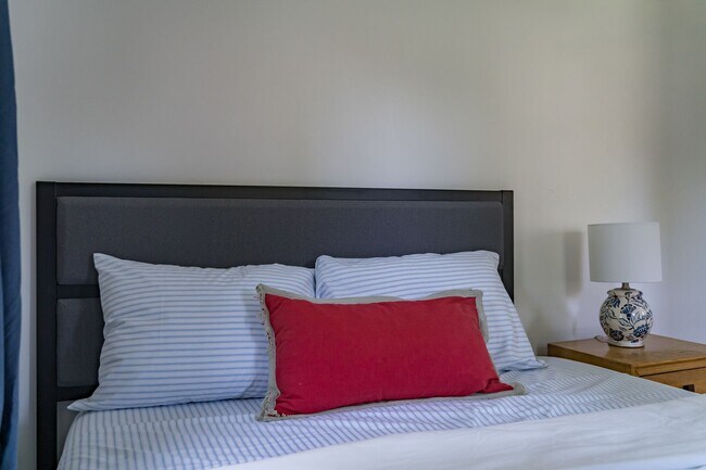 Building Photo - **Furnished Winter Rental** - Sackets Harbor