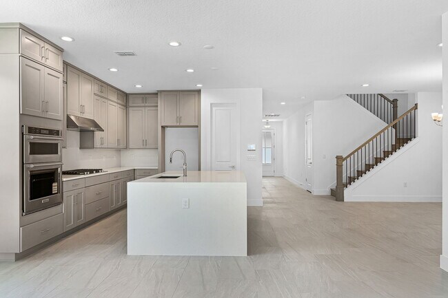 Building Photo - 1465 Stonecliff Dr